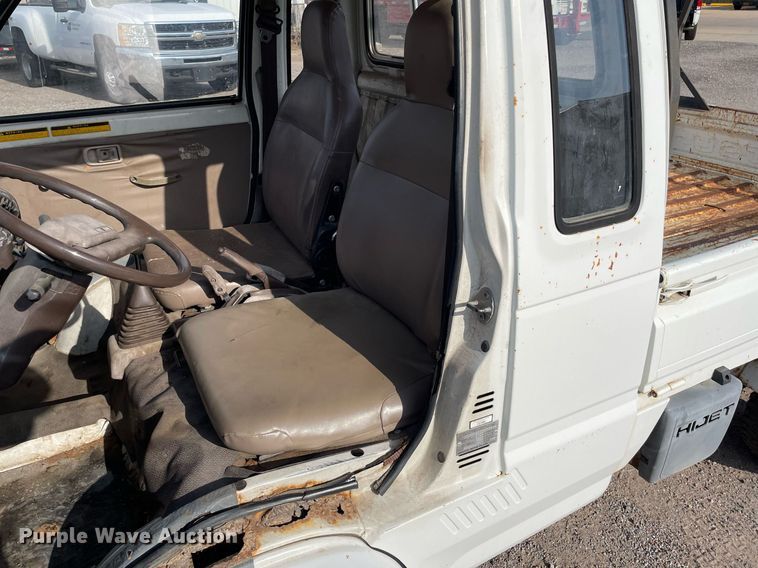 image for item NH9733 1993 Daihatsu JumboCB  mini truck