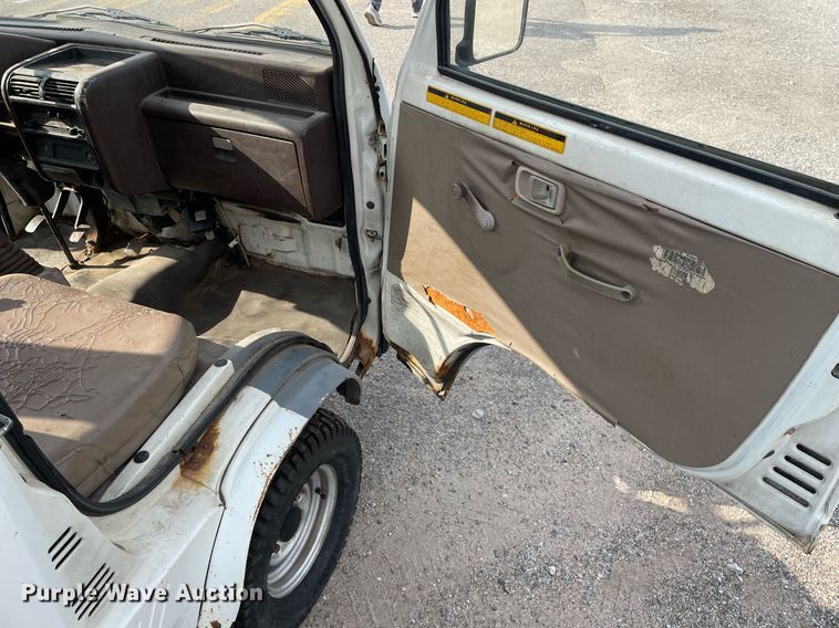 image for item NH9733 1993 Daihatsu JumboCB  mini truck