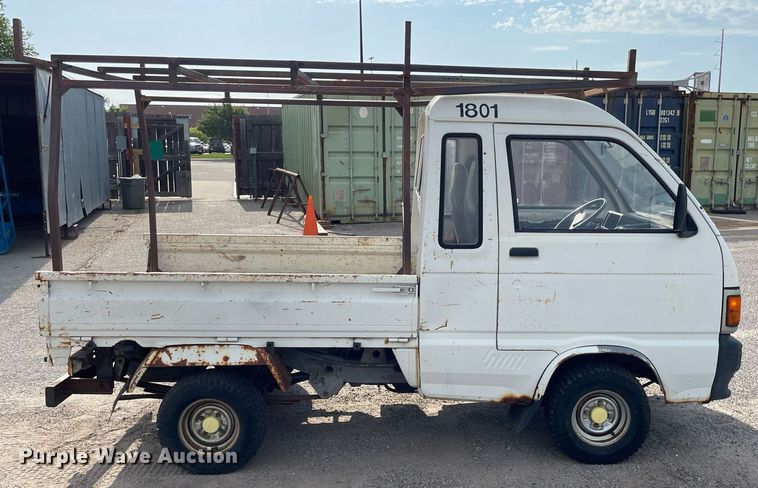 image for item NH9734 1993 Daihatsu JumboCB  mini truck
