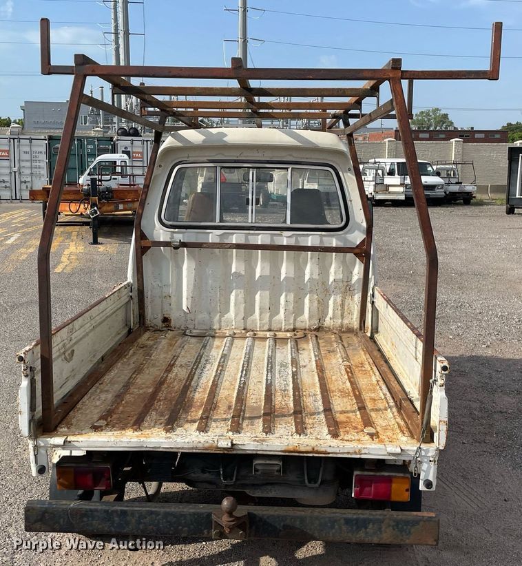 image for item NH9734 1993 Daihatsu JumboCB  mini truck