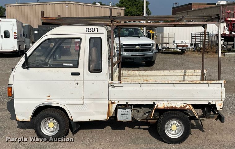 image for item NH9734 1993 Daihatsu JumboCB  mini truck