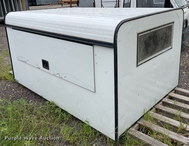 image for item NH9735 Unicover Pro Series  pickup truck topper