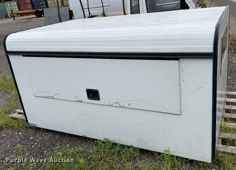 image for item NH9735 Unicover Pro Series  pickup truck topper