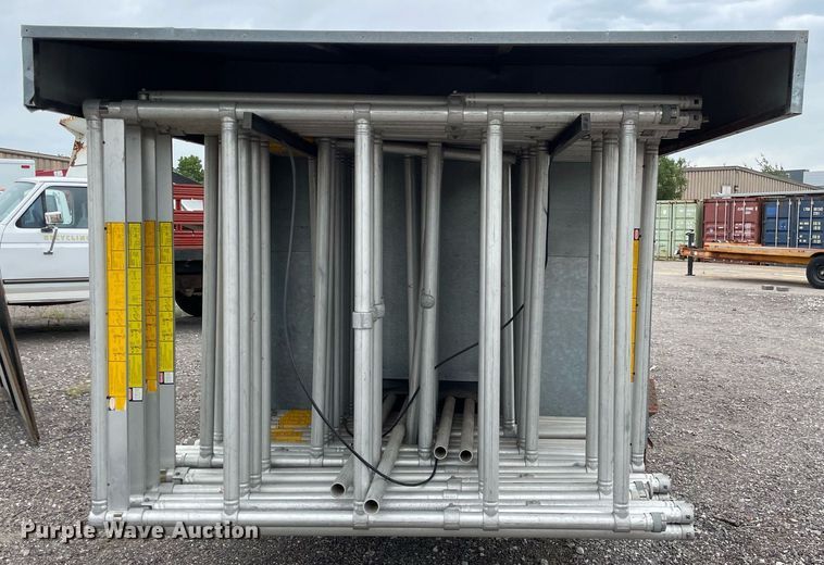 image for item NH9737 Up-Right scaffolding