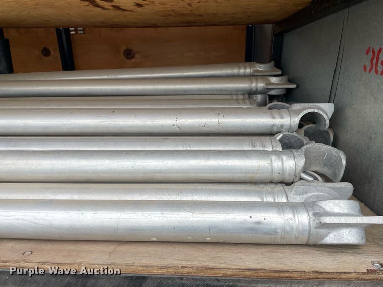 image for item NH9737 Up-Right scaffolding