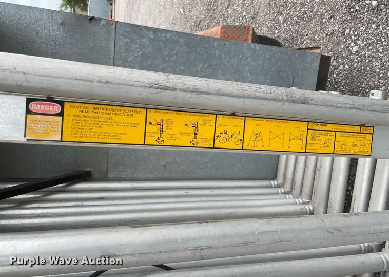 image for item NH9737 Up-Right scaffolding