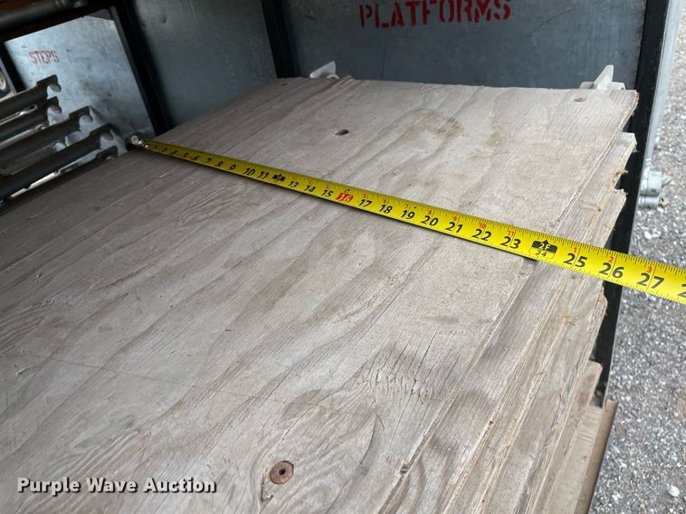 image for item NH9737 Up-Right scaffolding