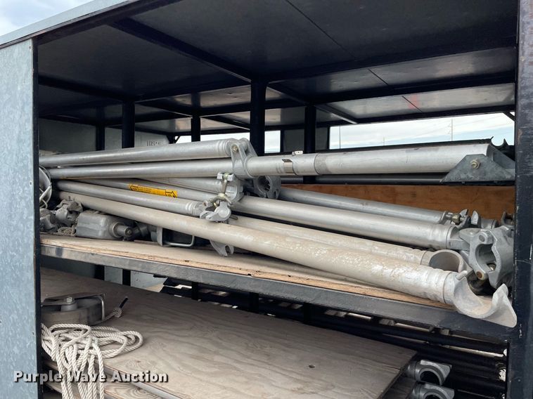 image for item NH9737 Up-Right scaffolding