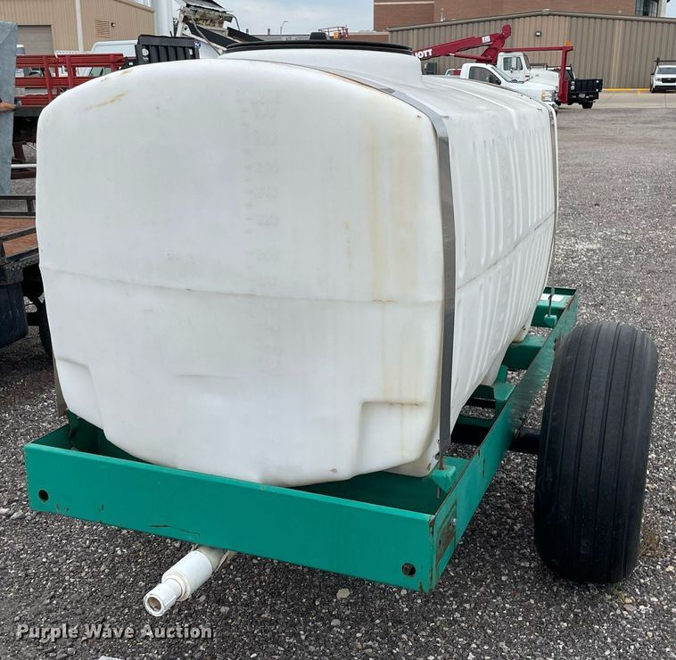 image for item NH9738 Lesco 705308  nurse tank trailer