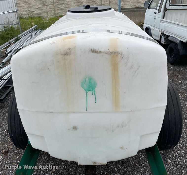 image for item NH9738 Lesco 705308  nurse tank trailer