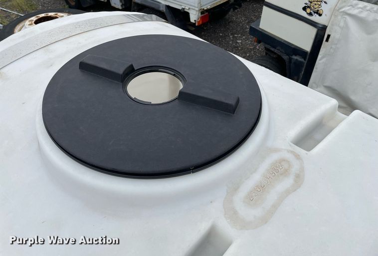 image for item NH9738 Lesco 705308  nurse tank trailer