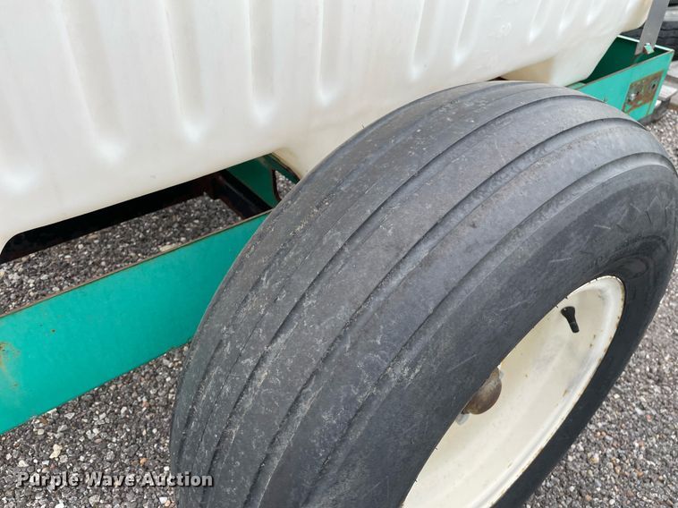 image for item NH9738 Lesco 705308  nurse tank trailer