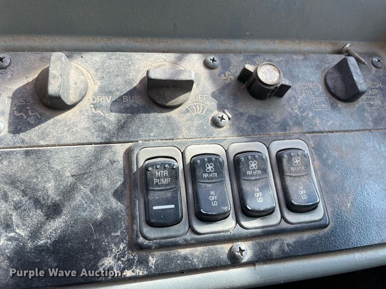 image for item NH9740 2005 Blue Bird  school bus