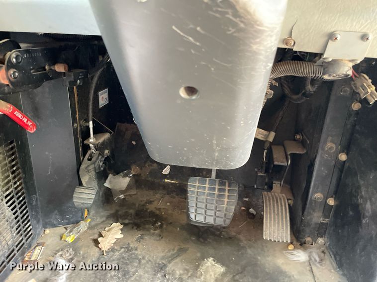 image for item NH9741 2008 Blue Bird  school bus