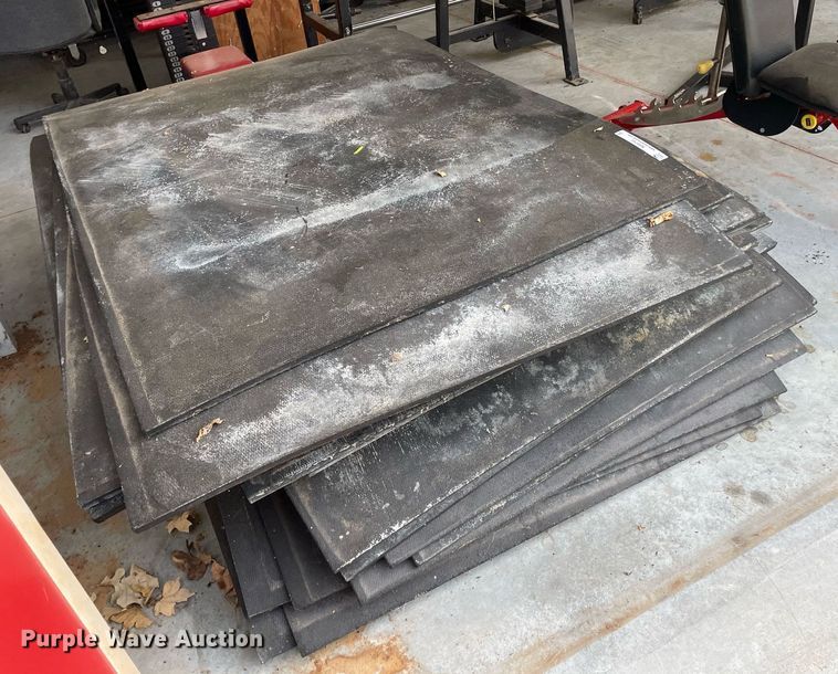 image for item NH9743 Approximately 27 pieces of weight room flooring