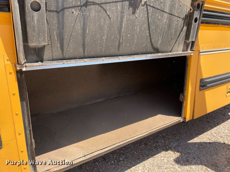 image for item NH9746 2000 Blue Bird  school bus