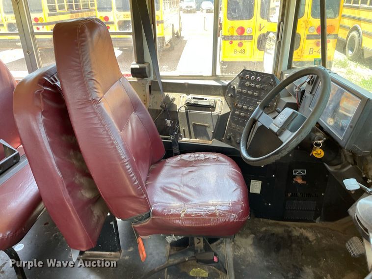 image for item NH9746 2000 Blue Bird  school bus