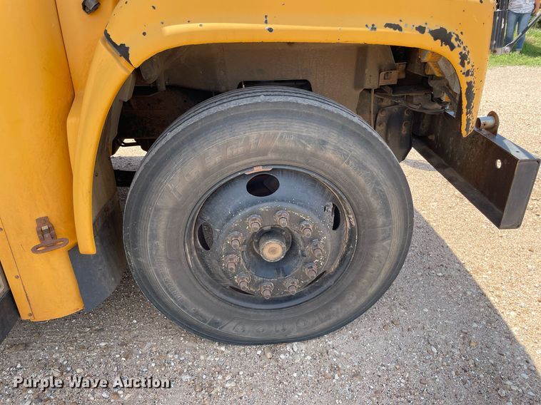 image for item NH9746 2000 Blue Bird  school bus