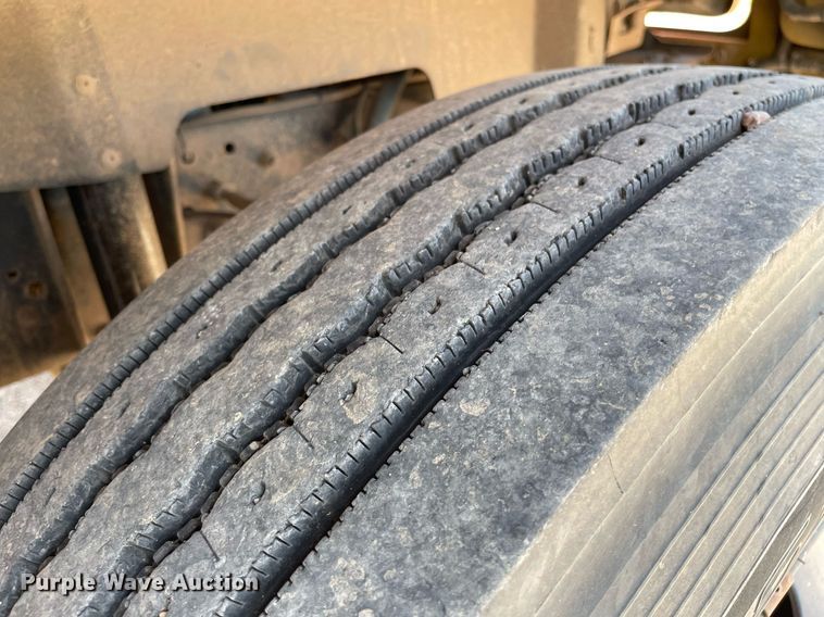 image for item NH9746 2000 Blue Bird  school bus