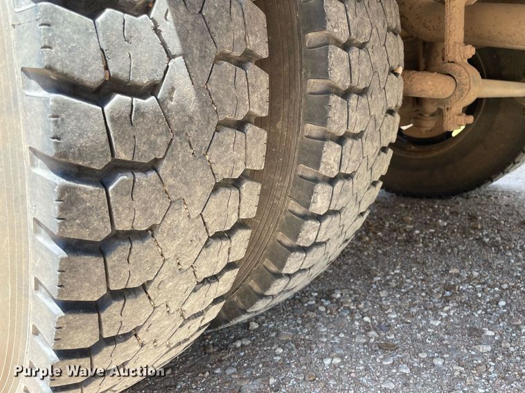 image for item NH9746 2000 Blue Bird  school bus