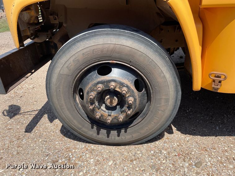 image for item NH9746 2000 Blue Bird  school bus