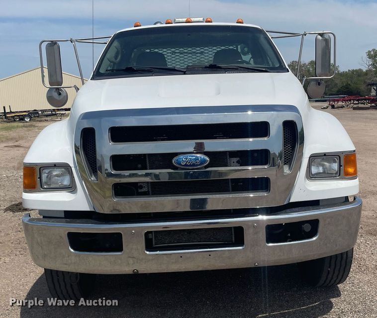 image for item NH9758 2008 Ford F650 Super Duty XL  flatbed truck