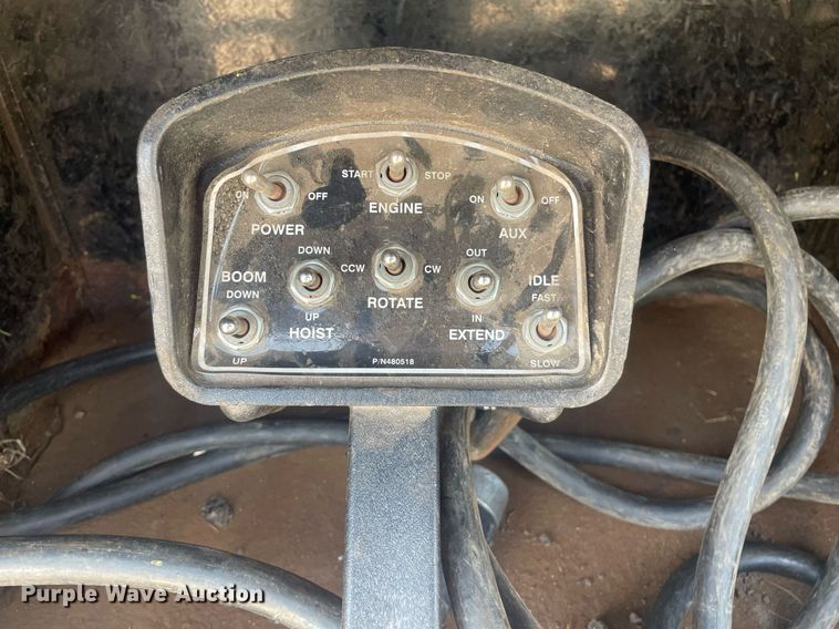 image for item NH9758 2008 Ford F650 Super Duty XL  flatbed truck