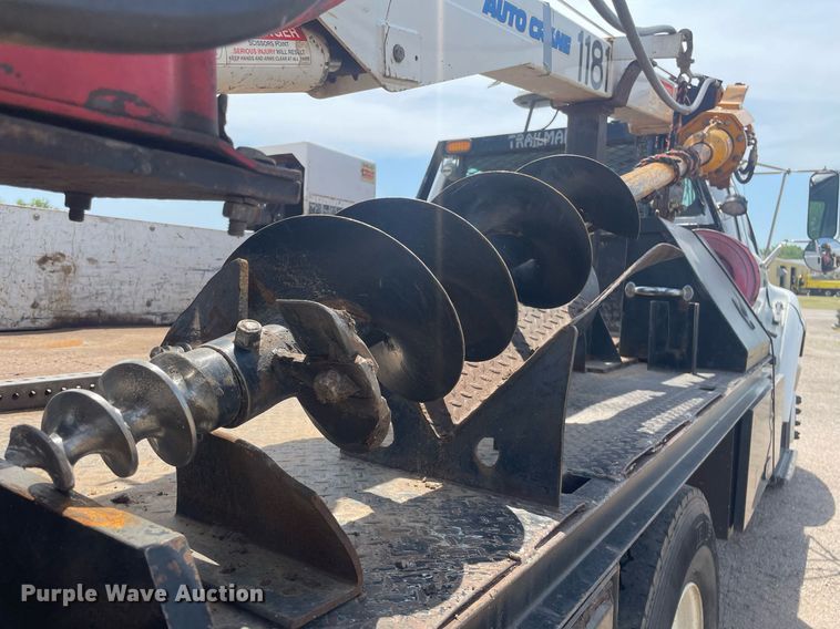 image for item NH9758 2008 Ford F650 Super Duty XL  flatbed truck