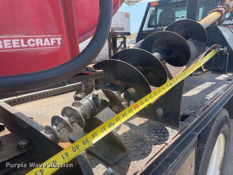 image for item NH9758 2008 Ford F650 Super Duty XL  flatbed truck