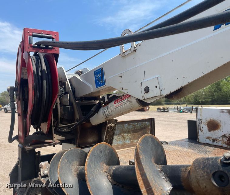 image for item NH9758 2008 Ford F650 Super Duty XL  flatbed truck