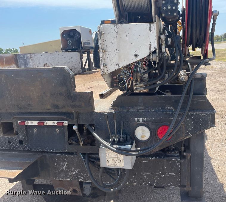 image for item NH9758 2008 Ford F650 Super Duty XL  flatbed truck