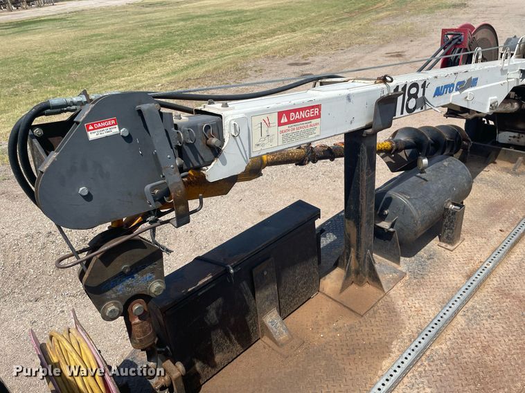 image for item NH9758 2008 Ford F650 Super Duty XL  flatbed truck