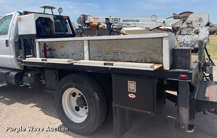 image for item NH9758 2008 Ford F650 Super Duty XL  flatbed truck