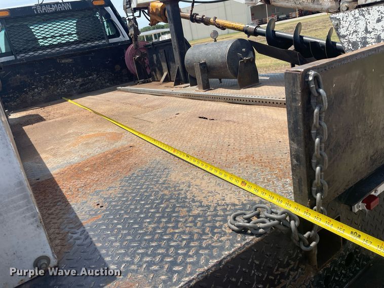 image for item NH9758 2008 Ford F650 Super Duty XL  flatbed truck