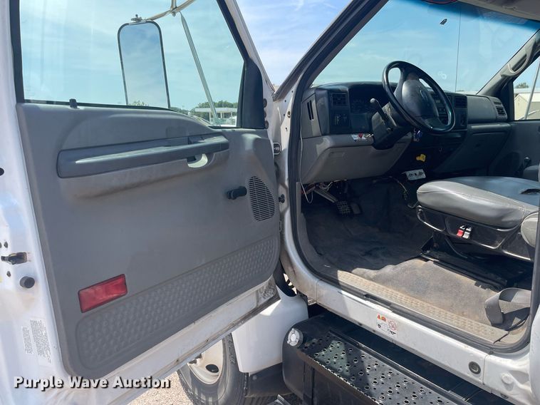 image for item NH9758 2008 Ford F650 Super Duty XL  flatbed truck