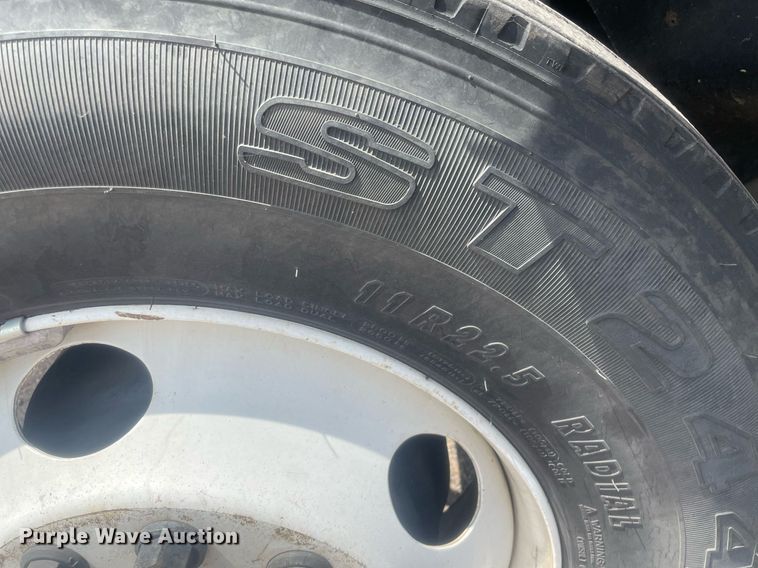 image for item NH9758 2008 Ford F650 Super Duty XL  flatbed truck