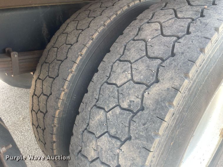 image for item NH9758 2008 Ford F650 Super Duty XL  flatbed truck