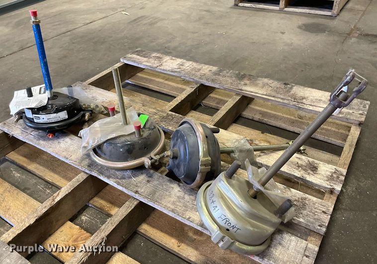 image for item NH9762 (4) air brake pods