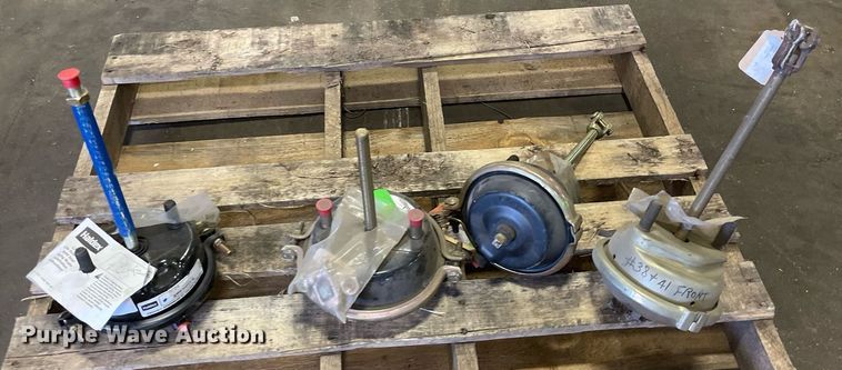 image for item NH9762 (4) air brake pods