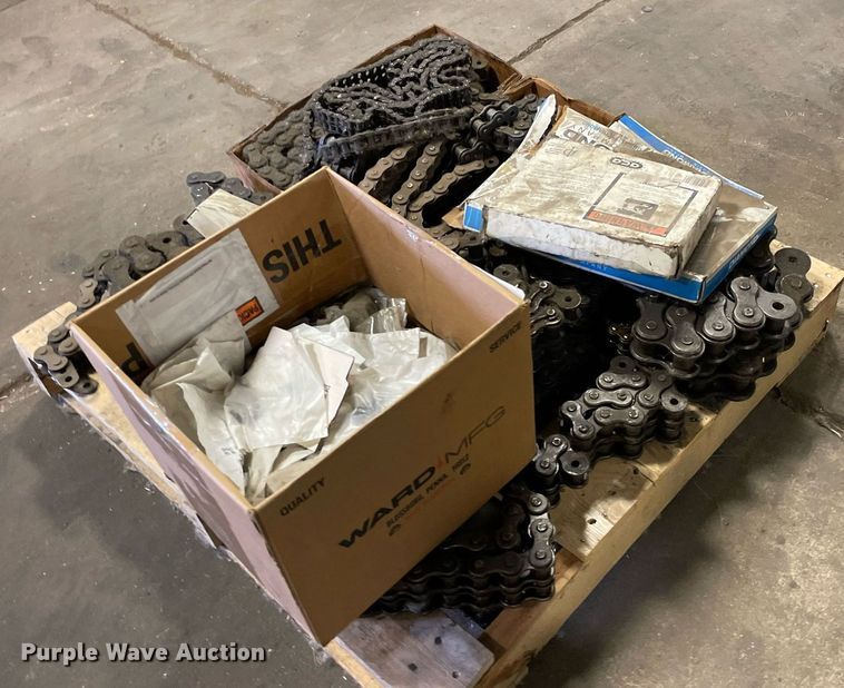 image for item NH9765 Pallet of conveyor chains