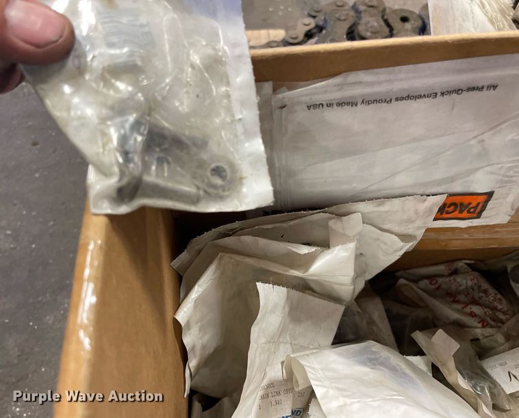 image for item NH9765 Pallet of conveyor chains