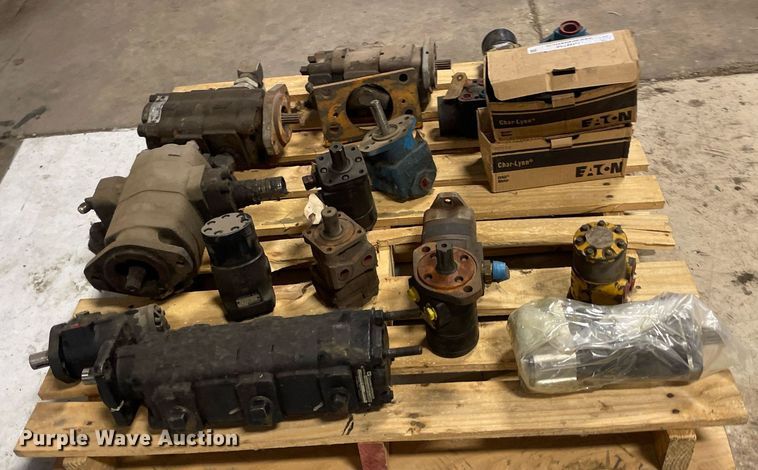 image for item NH9768 (19) hydraulic pumps