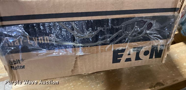 image for item NH9768 (19) hydraulic pumps