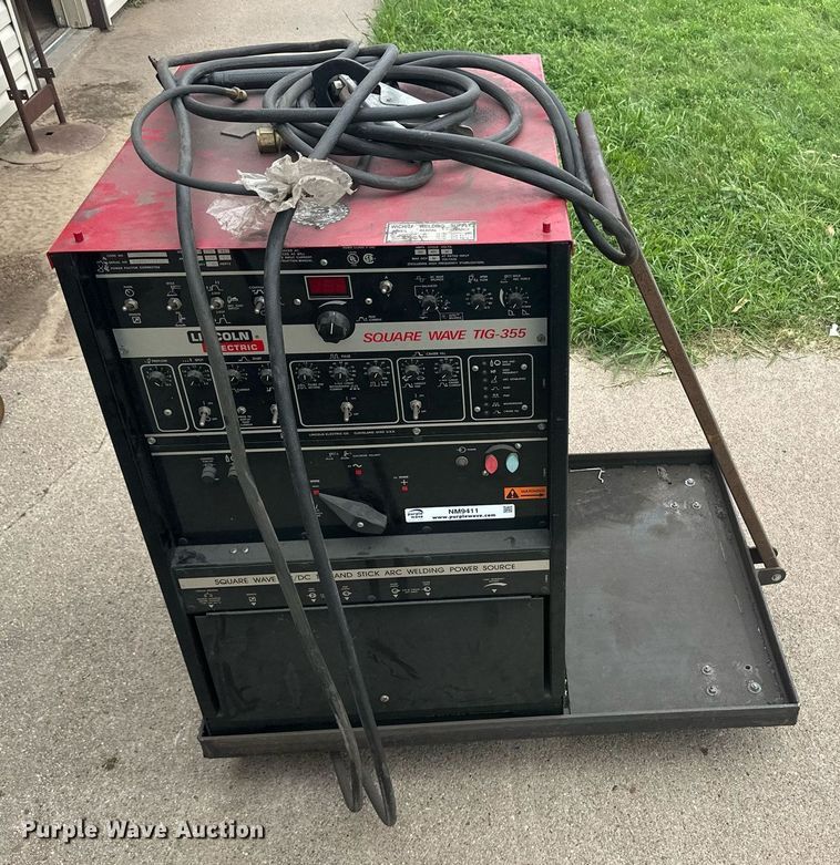 image for item NM9411 Lincoln Electric Square Wave TIG 355  welder