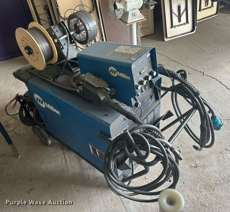 image for item NM9416 Miller Deltaweld 452  welder