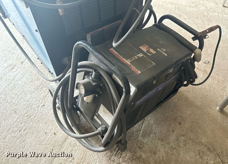 image for item NM9416 Miller Deltaweld 452  welder