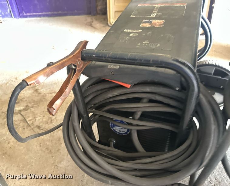 image for item NM9416 Miller Deltaweld 452  welder