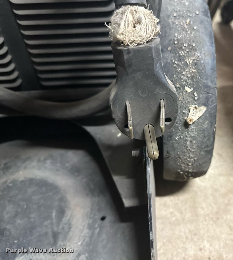 image for item NM9419 (2) welders