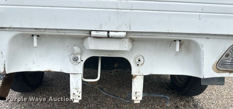 image for item NM9424 2002 Mitsubishi Minicab  mini truck