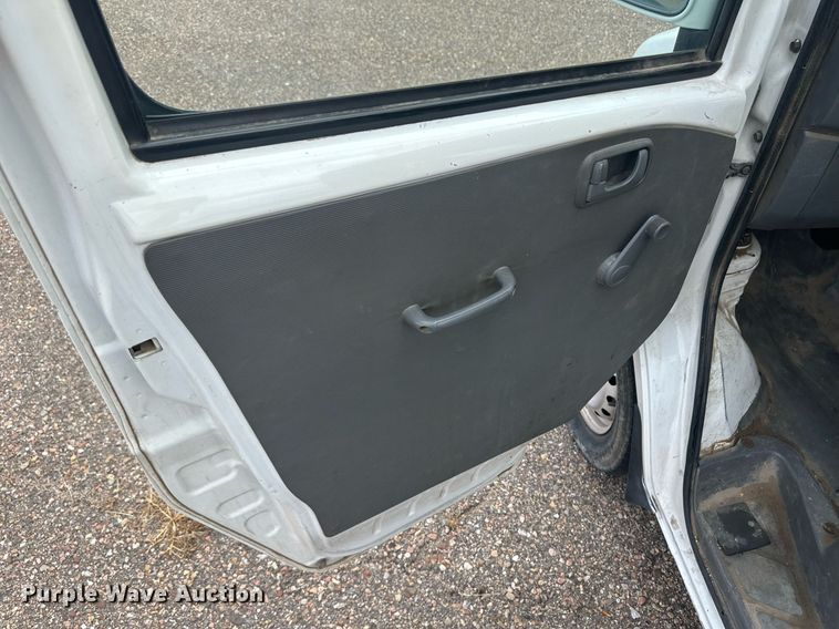 image for item NM9424 2002 Mitsubishi Minicab  mini truck